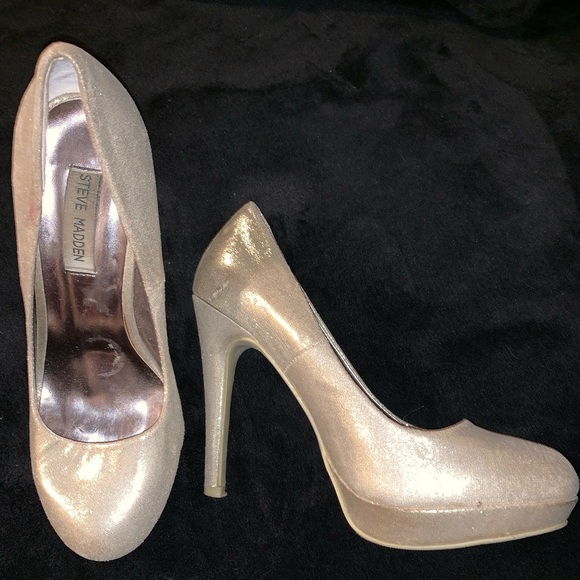 Gold Steve Madden Heels - Picture 1 of 4